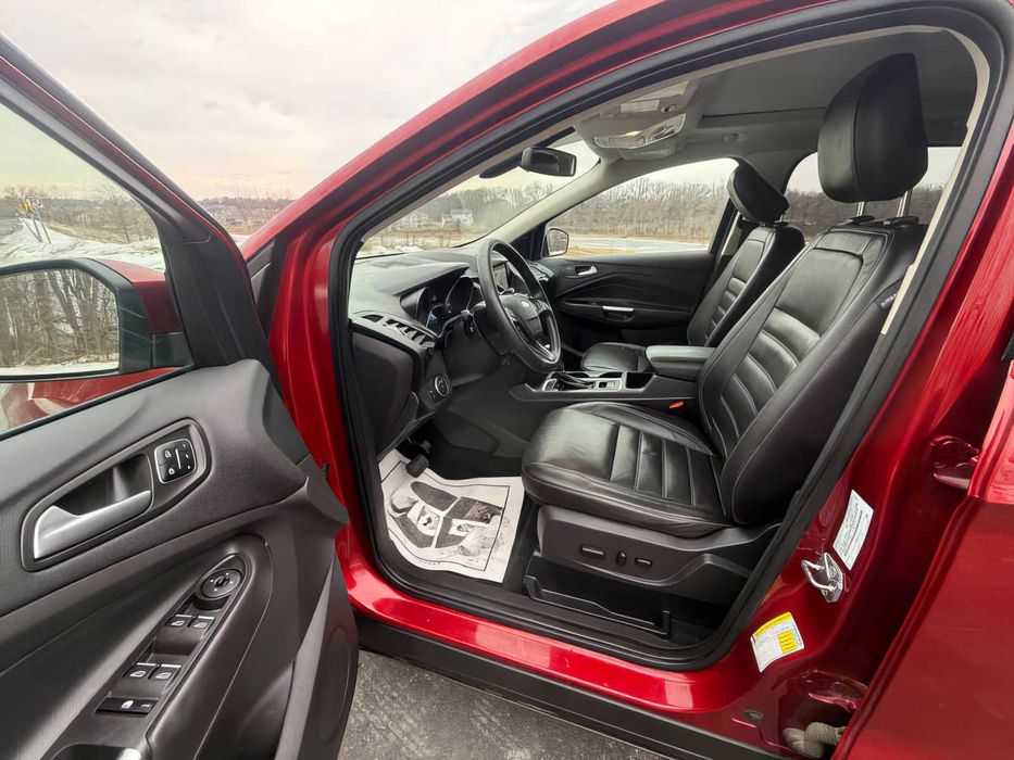 Ford Escape Titanium      2018