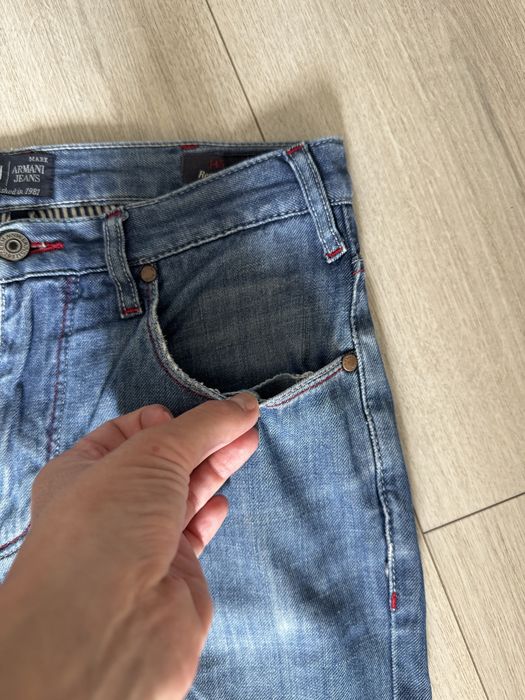Продам Armani джинсы оригинал