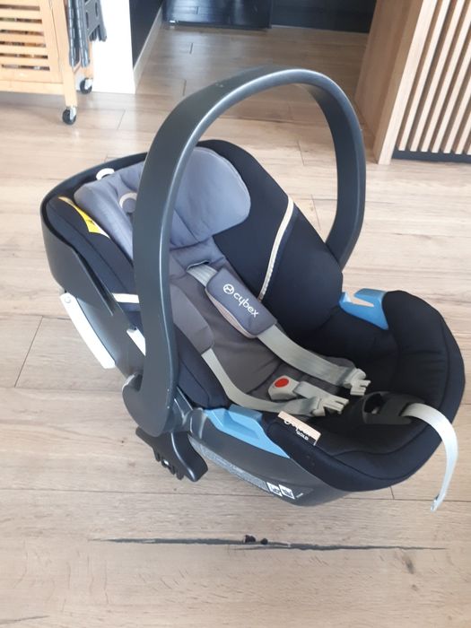 Fotelik dziecięcy do auta