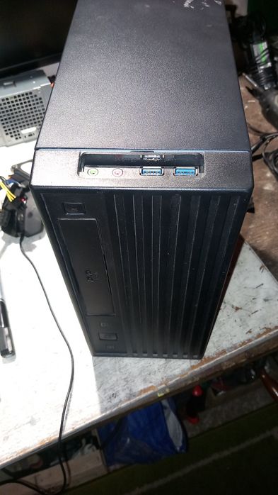 Komputer ddr4 g4560 mini itx