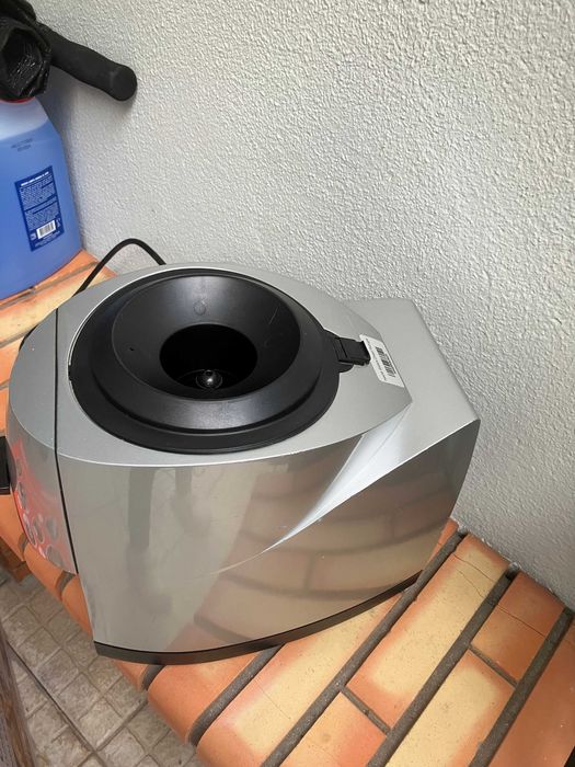 Mini dispensador de água fresca da Nestlé