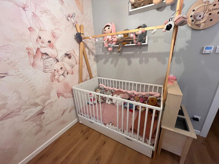 Meble dziecięce - szafa, komoda, łóżeczko dzieciece