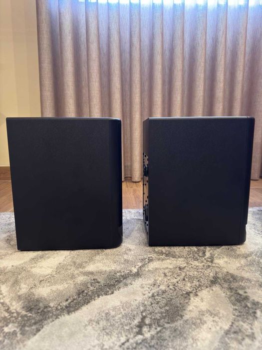Monitores de Estúdio KRK Rokit 5 G4