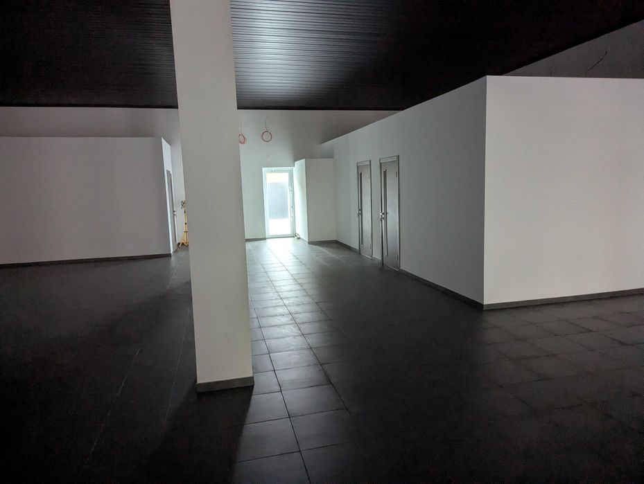 Комерційне приміщення на вул. Миколи Сціборського 33, площа 410 кв.м