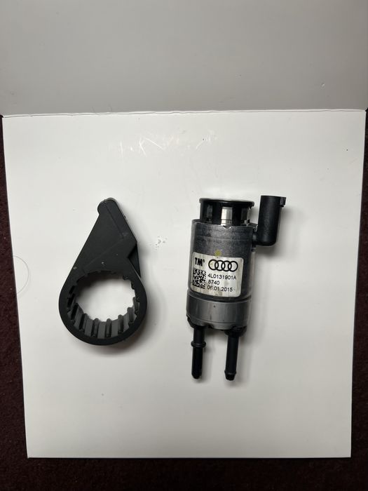 Насос бака ADBLUE AUDI A8 D4