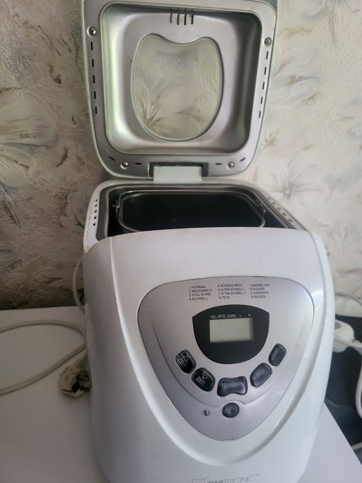 Хлебопечка Clatronic