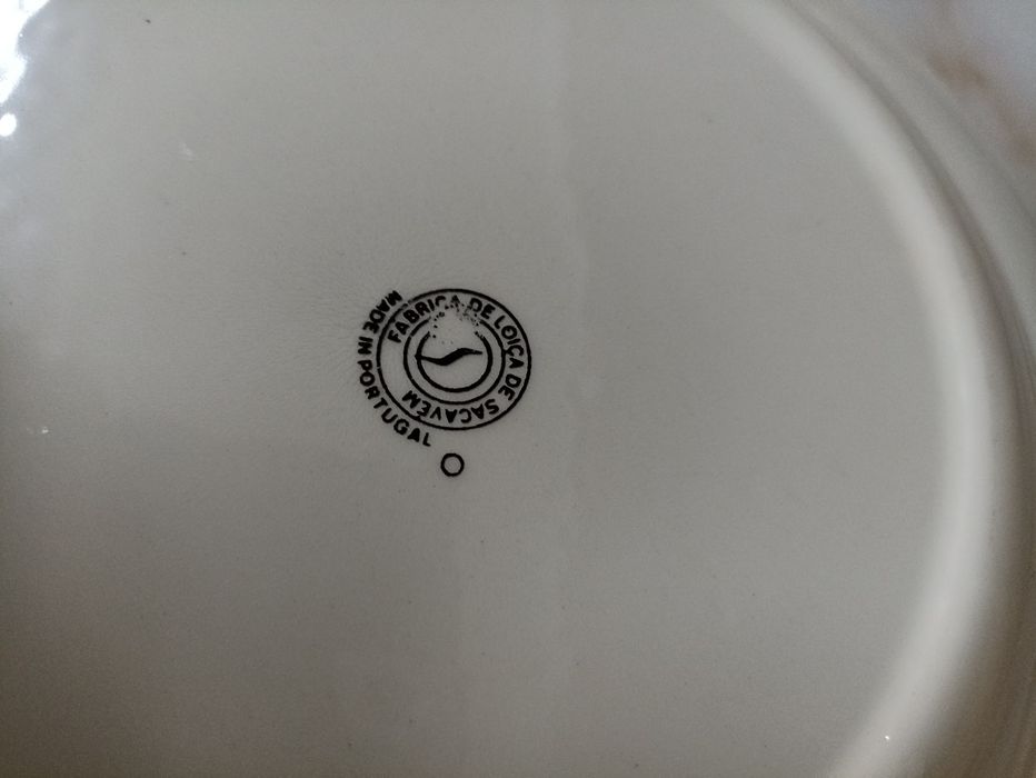 2 Pratos antigos Sacavém