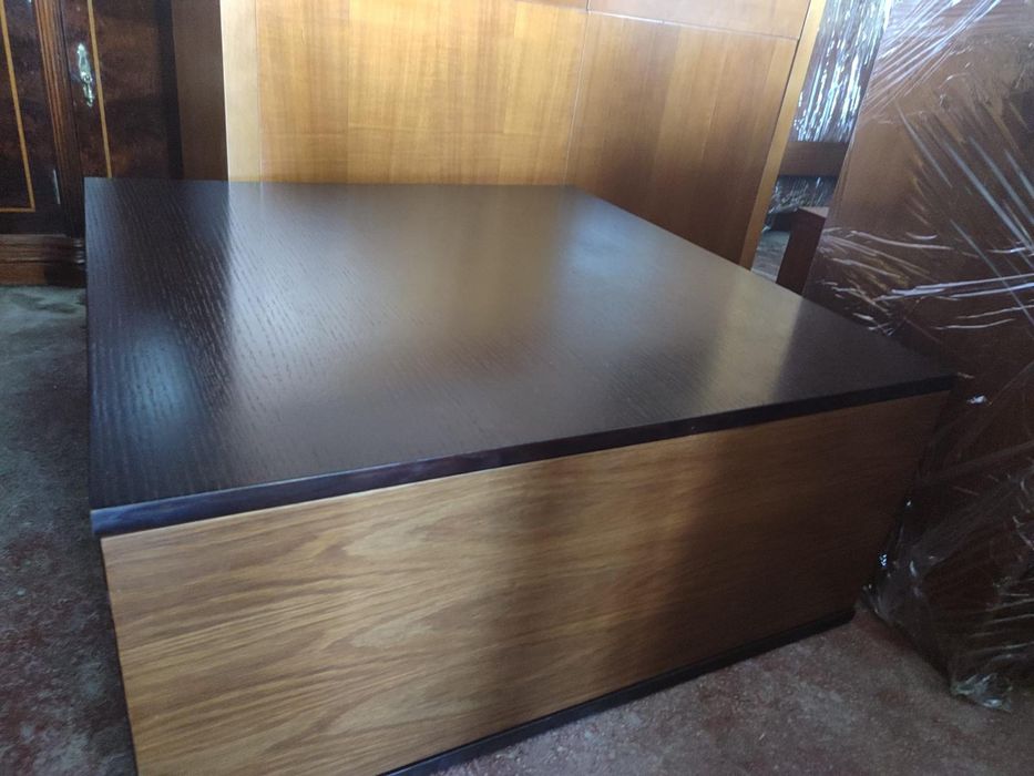 Mesa de centro em wengé