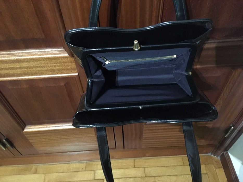 Mala como nova com 3 divisórias