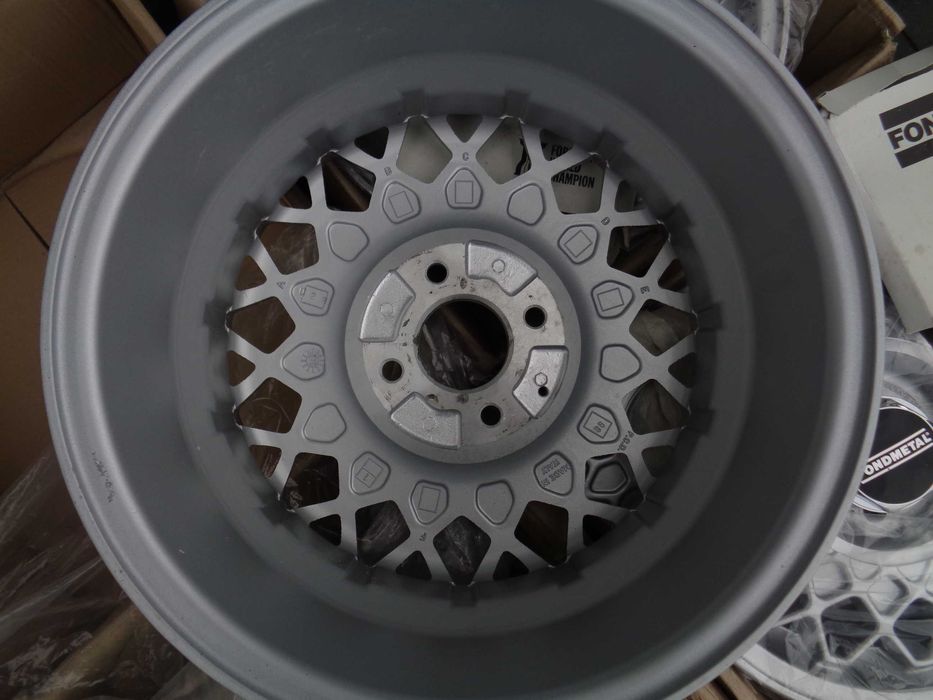 *RARYTAS* FONDMETAL 14 cali 4x98 Fiat Uno Turbo Alfa Romeo Lancia NOWE