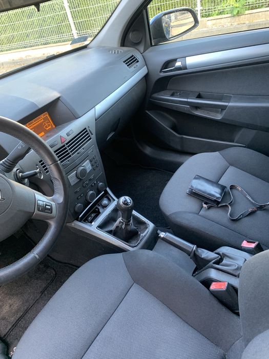 Astra h 2006 rok benzyna