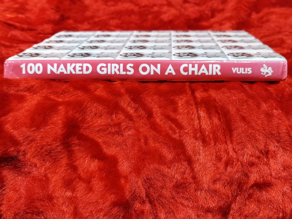 100 Naked Girls on a Chair - Ralf Vulis