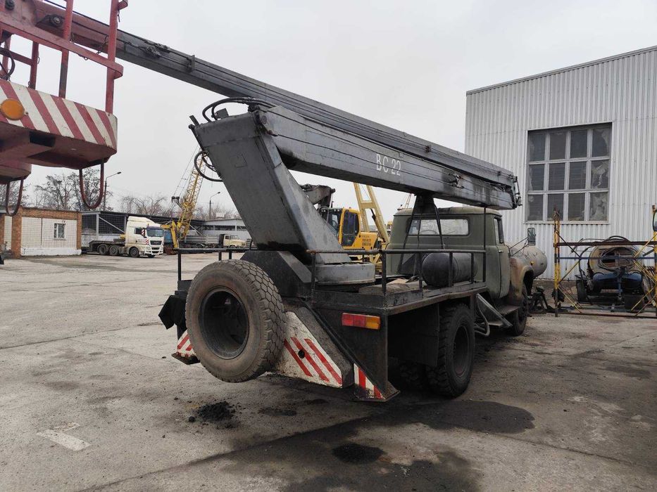 автовышка гидравлическая ВС-22 НА БАЗЕ ЗИЛ-130