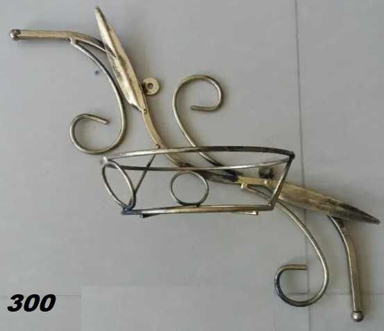 Кованая подставка для цветов