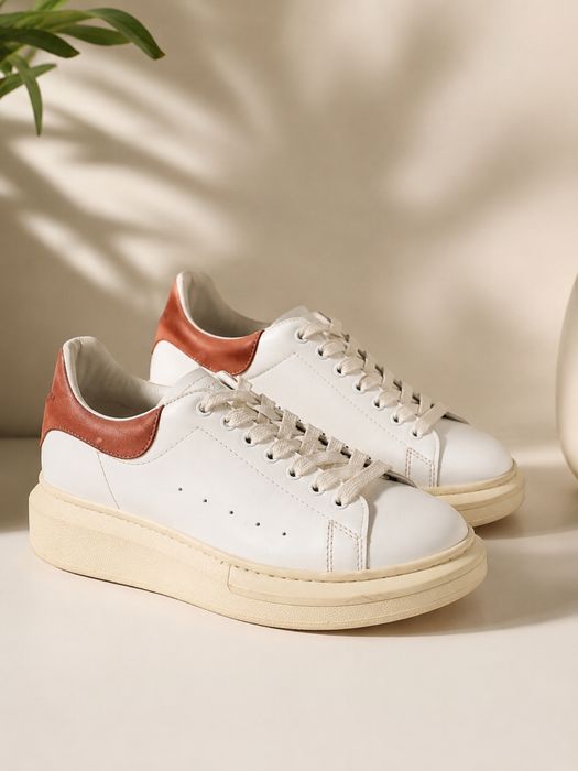 Alexander McQueen Oversized Sneakers białe z różowym zapiętkiem – skóra – r. 38