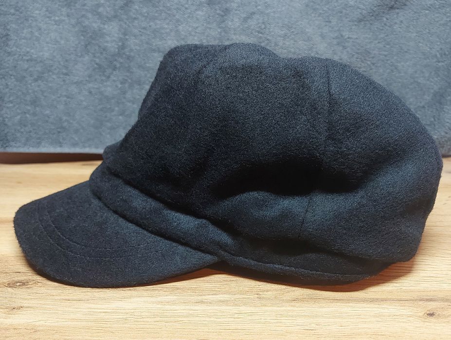 Czarna czapka z daszkiem Siggi