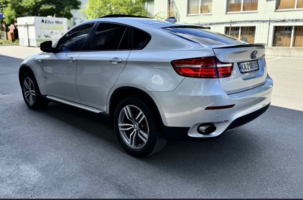 Автомобіль bmw x6 2012
