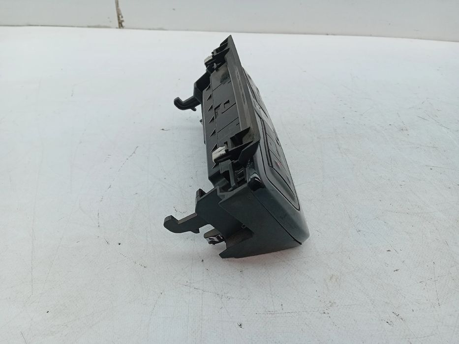 Botão / interruptor do AC NISSAN Leaf EV (ZE1)
