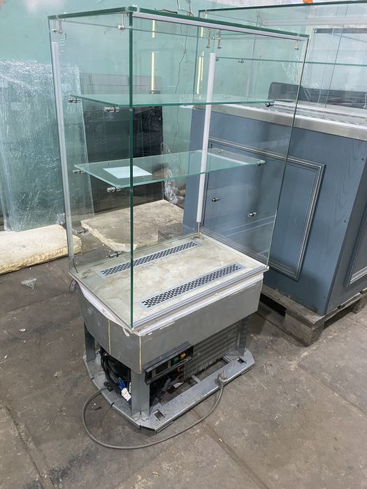 Холодильная кондитерская витрина настольная напольная Ларь Холод Куб