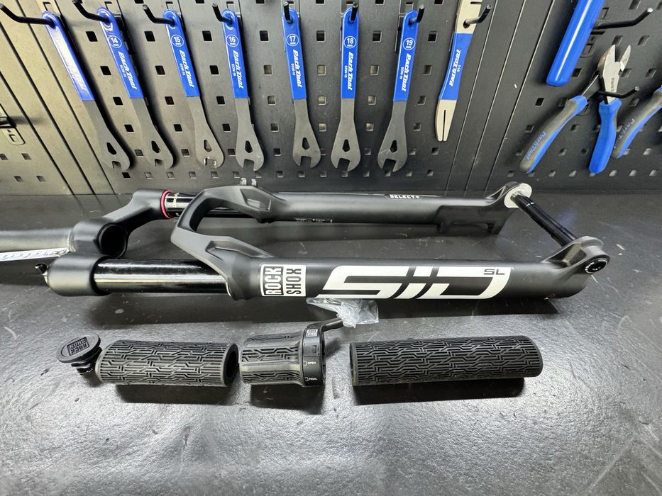 Нова вилка 29ʼʼ RockShox SID Select+ 2024