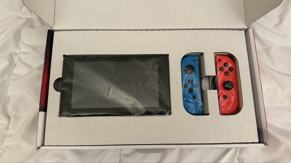 Nintendo Switch + Pokémon Let's Go Pikachu + Ring Fit + acessórios + caixa original
