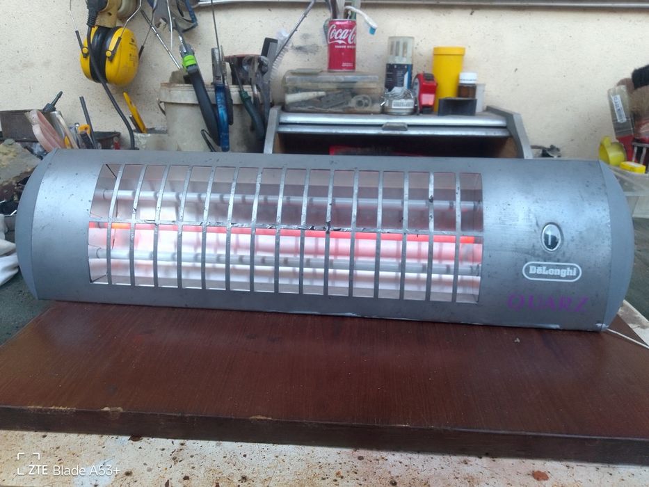 Aquecedor de  Parede Delonghi Quarz