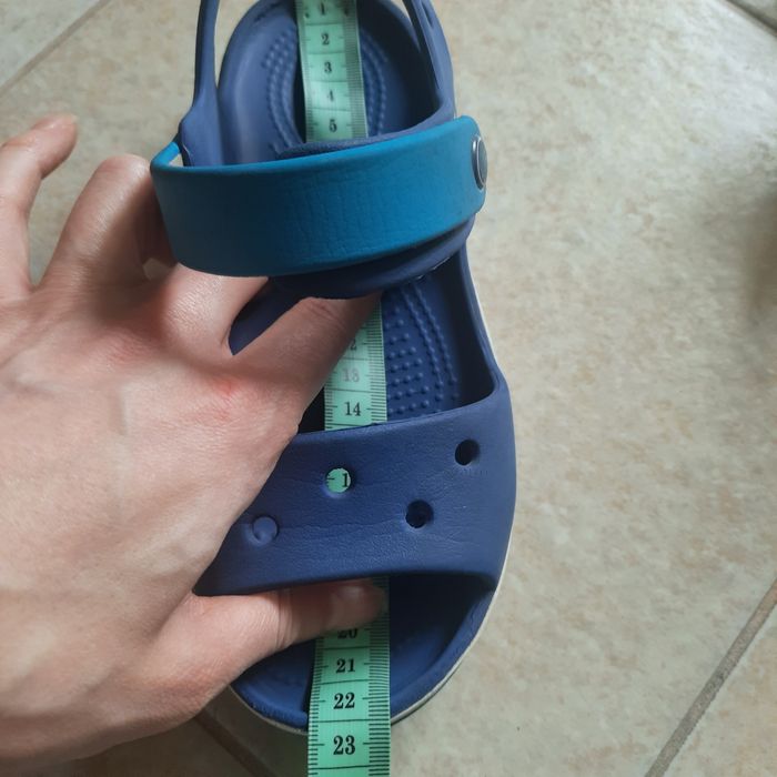 Сандалі крокс оригінал 21.5см