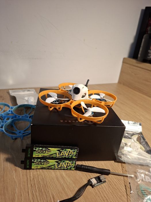 Meteor 75 pro tinywhoop analog betafpv dron FPV