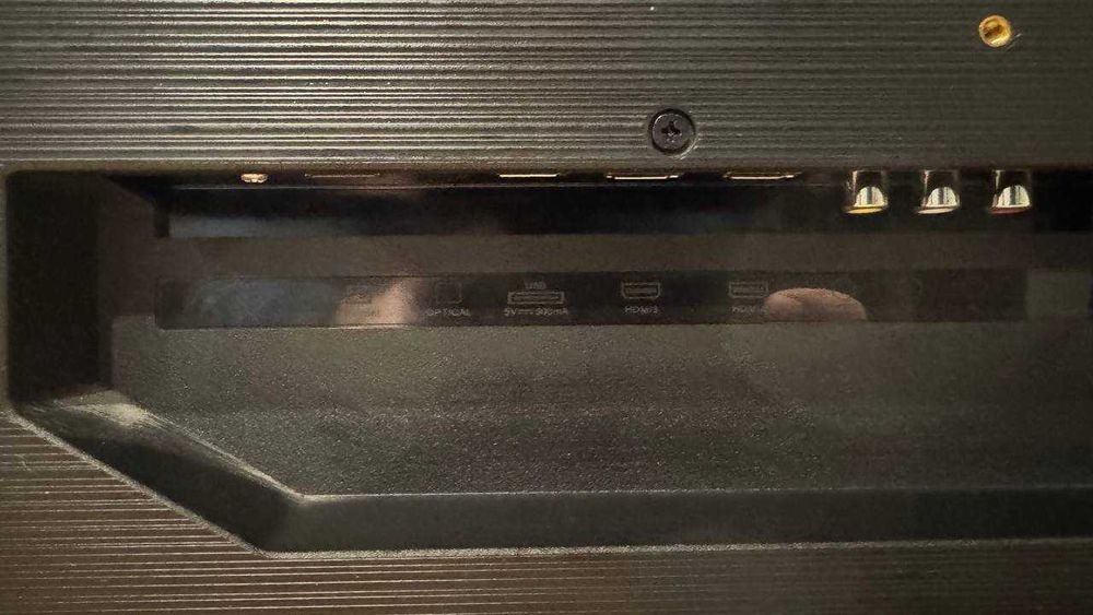 Продам телевізор Kivi 32H710KB