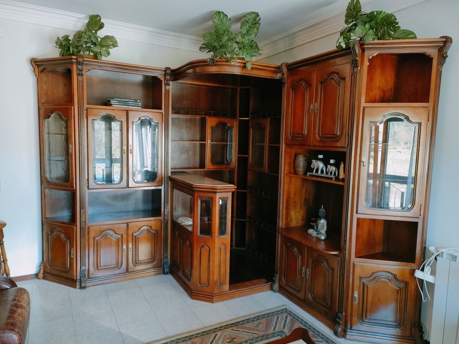 Bar/garrafeira de madeira