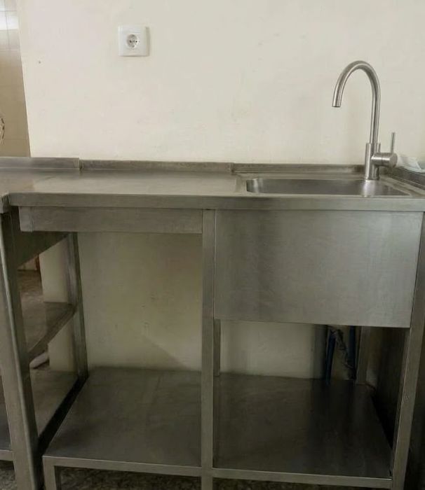 Bancada com pio em inox
