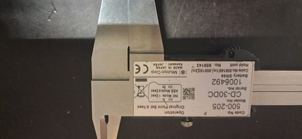 Suwmiarka cyfrowa mitutoyo