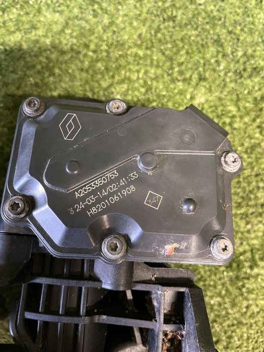 Дросельна заслонка рено сценік меган  1.6dci 8201061908,a2c53350932