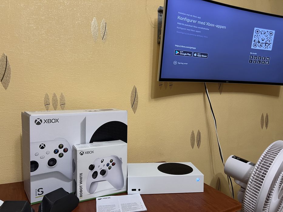 Ігрова консоль Xbox Series S 512GB+ 2 геймпади+ коробка!