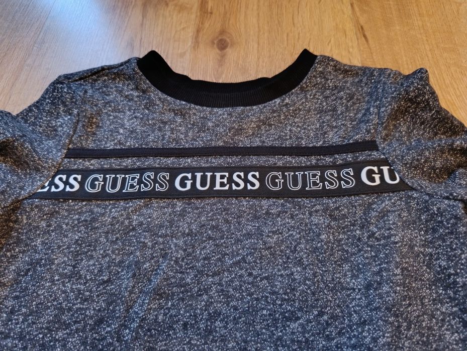 Bluza marki Guess