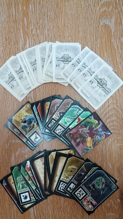 Cromos Invizimals "evolution"