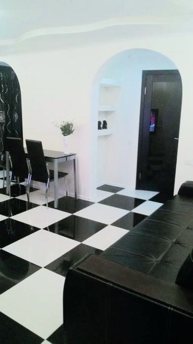 Апартаменты Yuliya с новым ремонтом в центре посуточно,понедельно