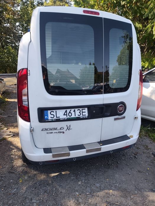 Fiat Doblo 4 miejsca siedzące 1 lezace