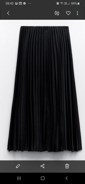 Plisowana spódnica z satynowej tkaniny