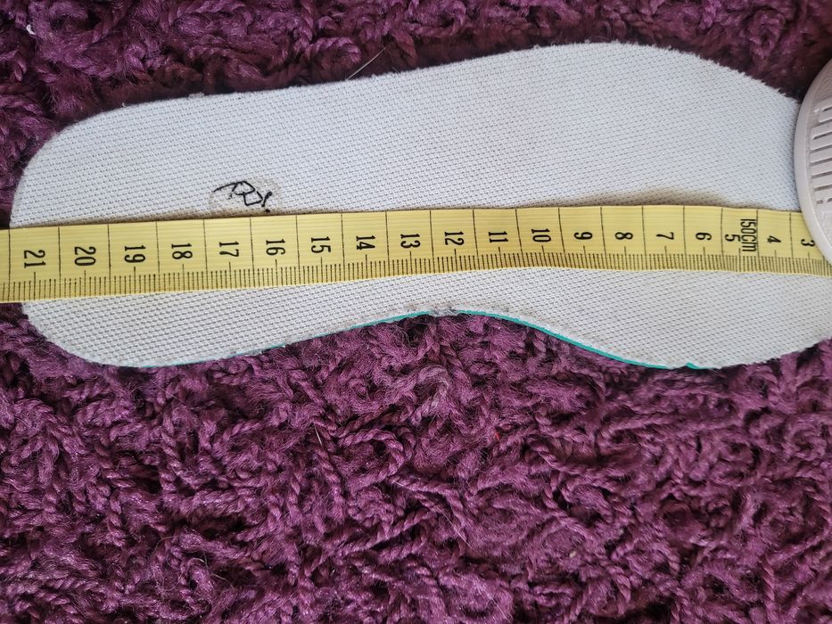 Białe adidasy Puma dla dziewczynki r. 33