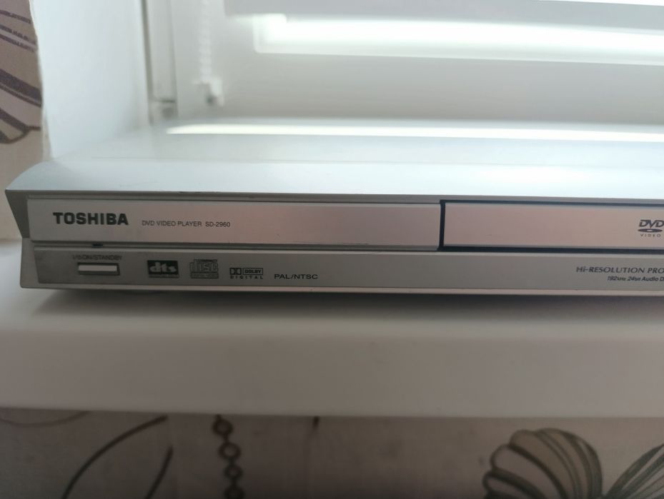 Продам DVD плеер