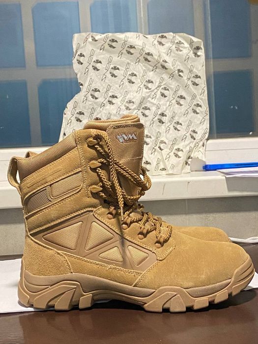 Взуття  берци демісизоні