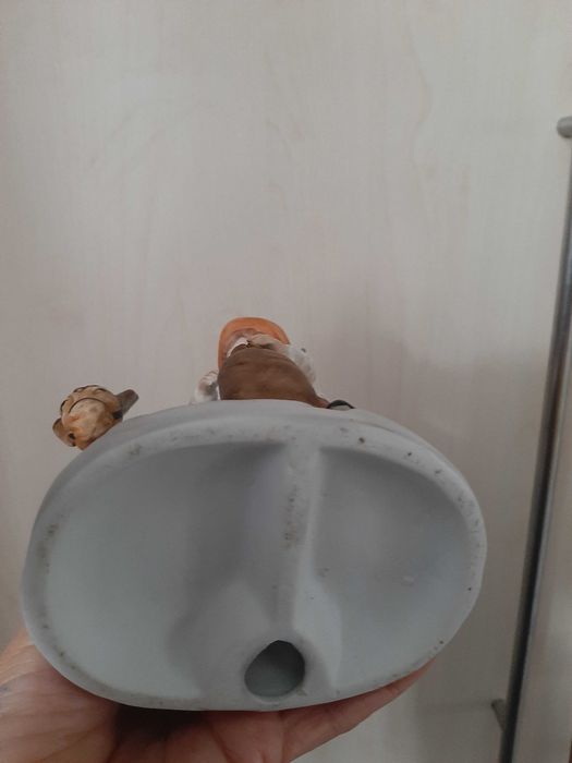 figurka z kogutem i z osiolkiem