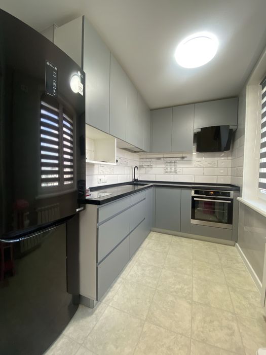 Продам 4 квартиру, пр. Л. Свободы 39, м. « Победа»