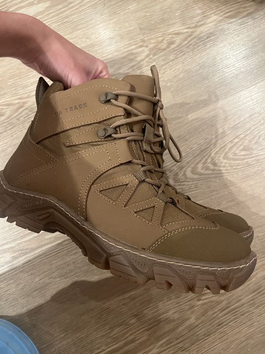 Берци 2500 грн нульцеві жіночі зима 39