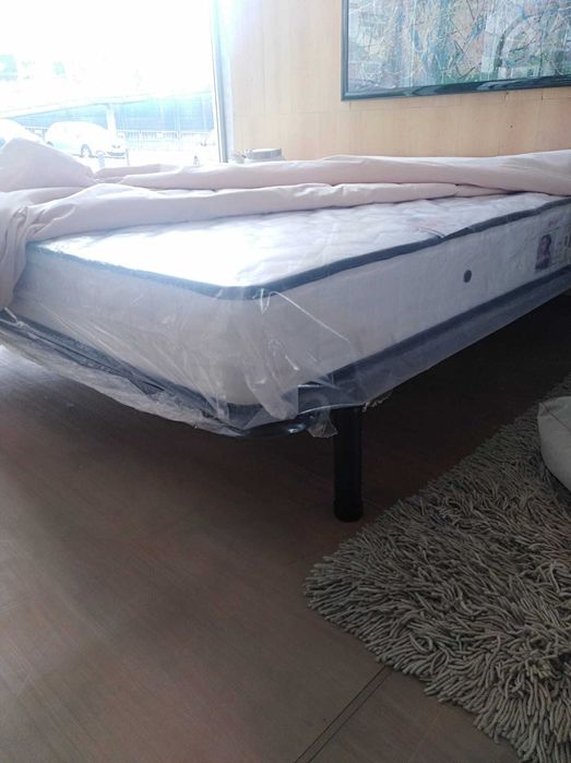 Colchão casal 200 x 140 Ortopédico, NOVO