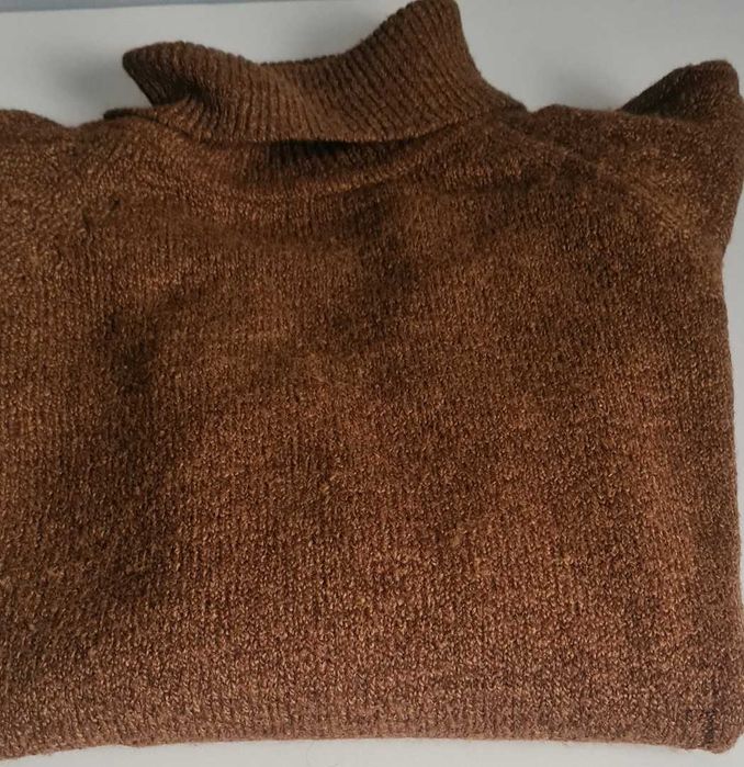 Brązowy sweter, golf roz L
