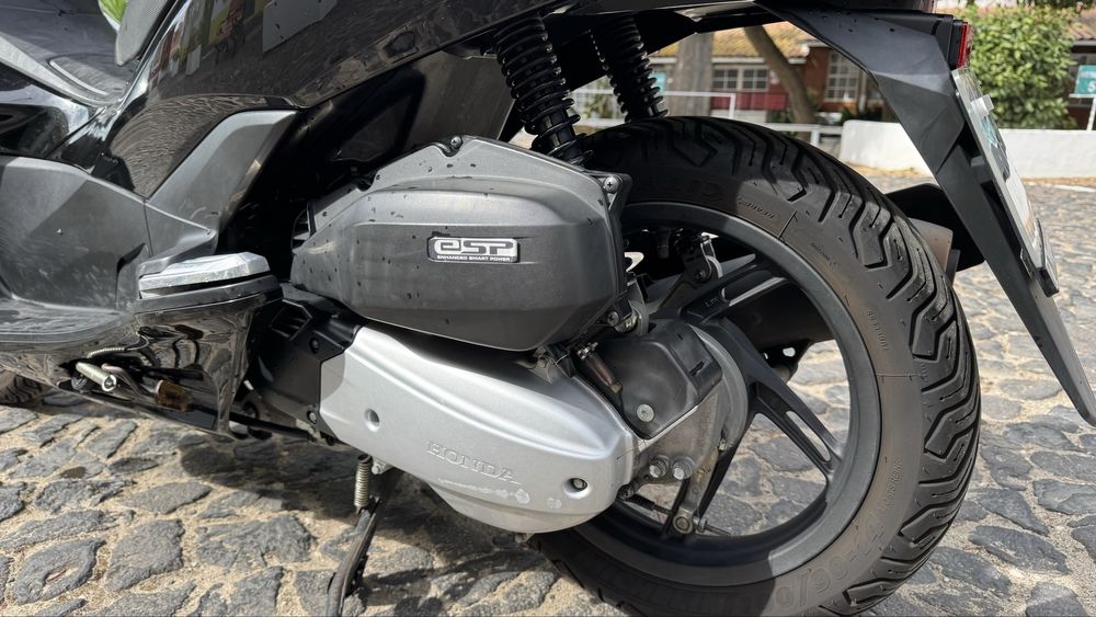 PCX 125 de 2017 de garagem