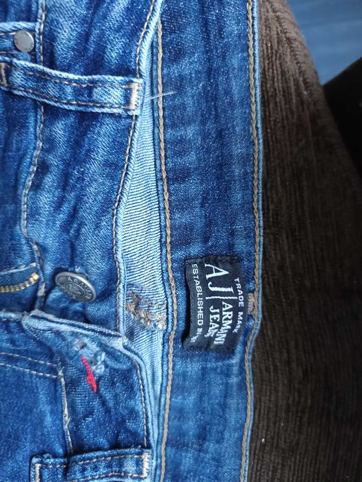 Sprzedam spodnie firmy Armani Jeans