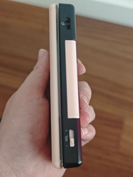 Nintendo DS Lite + R4 Com + 100 Jogos